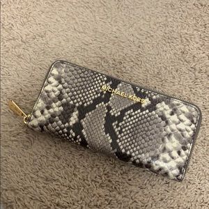 Michael Kors NWOT Snake Gray Leather Wallet
